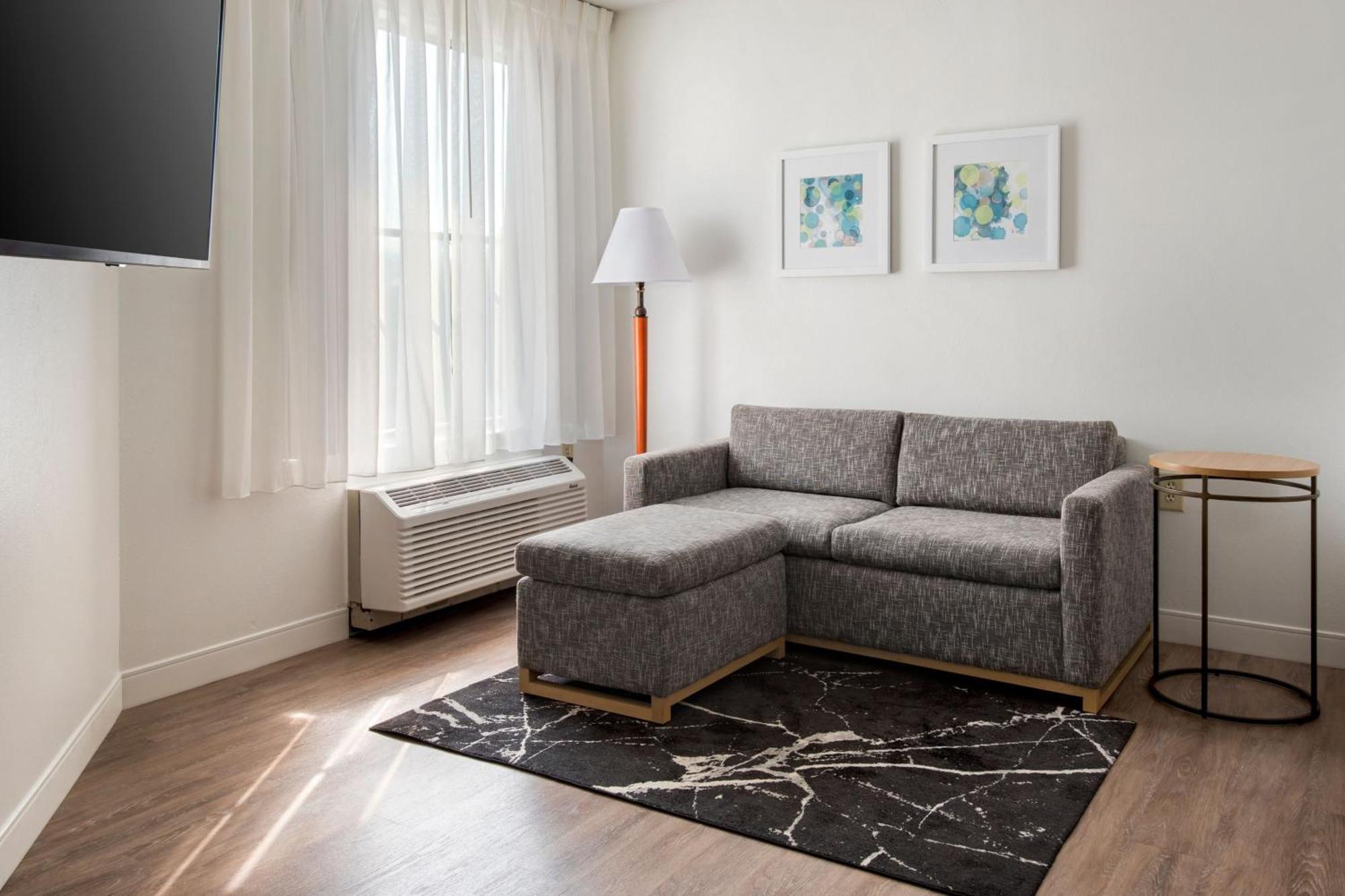 Towneplace Suites Wilmington Newark / Christiana Bagian luar foto